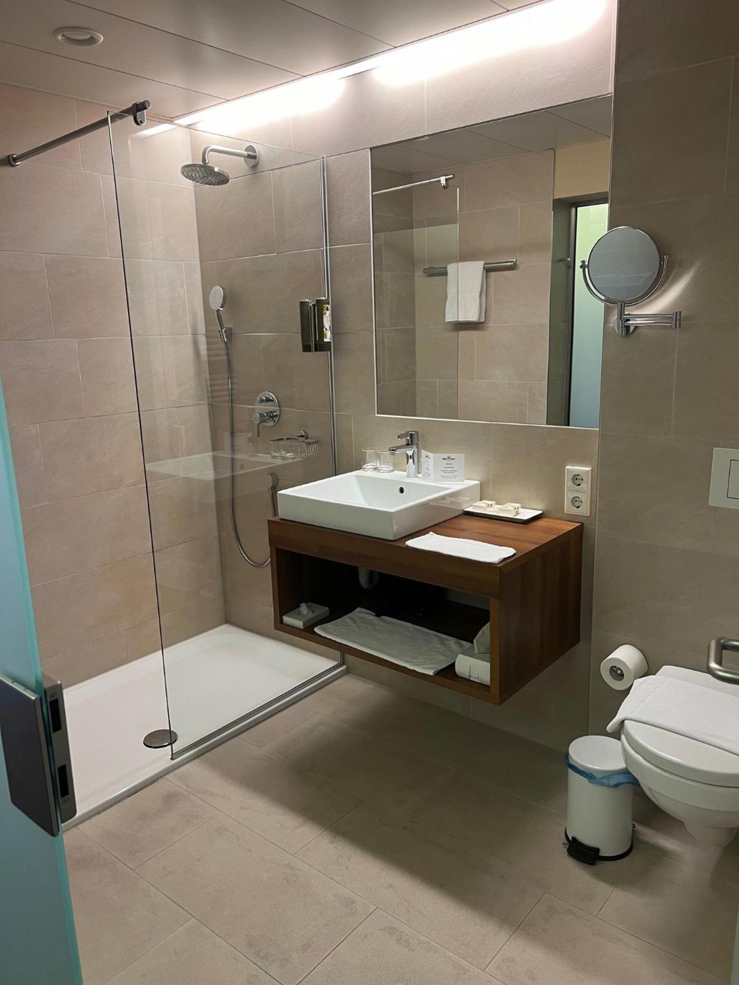 Hotel Gasthof Kroenele Lustenau Dış mekan fotoğraf